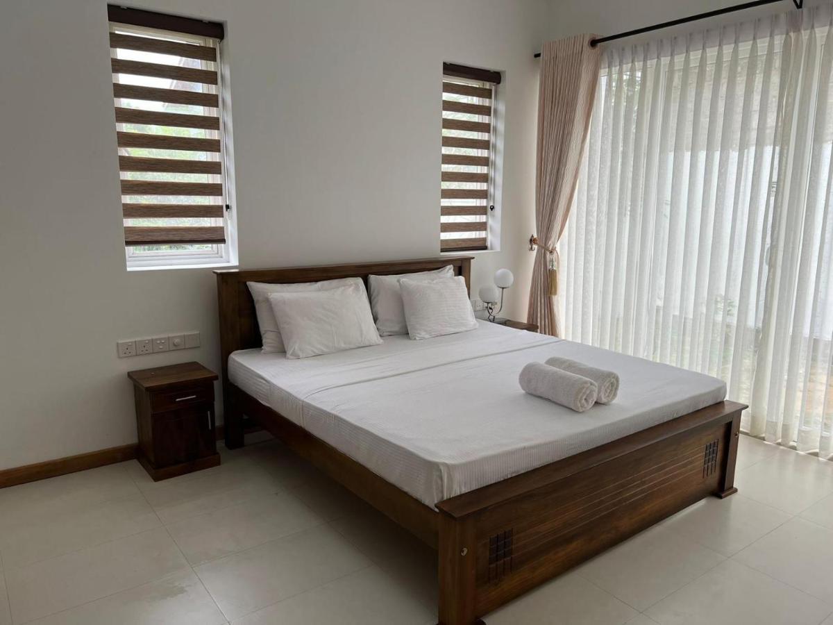 Silina Airport Transit Hotel & Residence Katunayaka Bagian luar foto