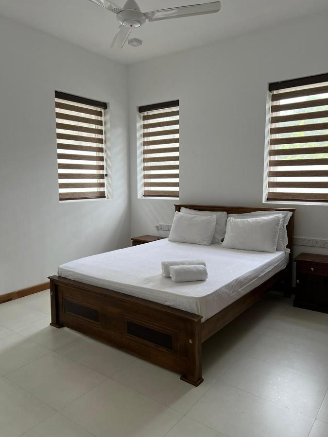 Silina Airport Transit Hotel & Residence Katunayaka Bagian luar foto