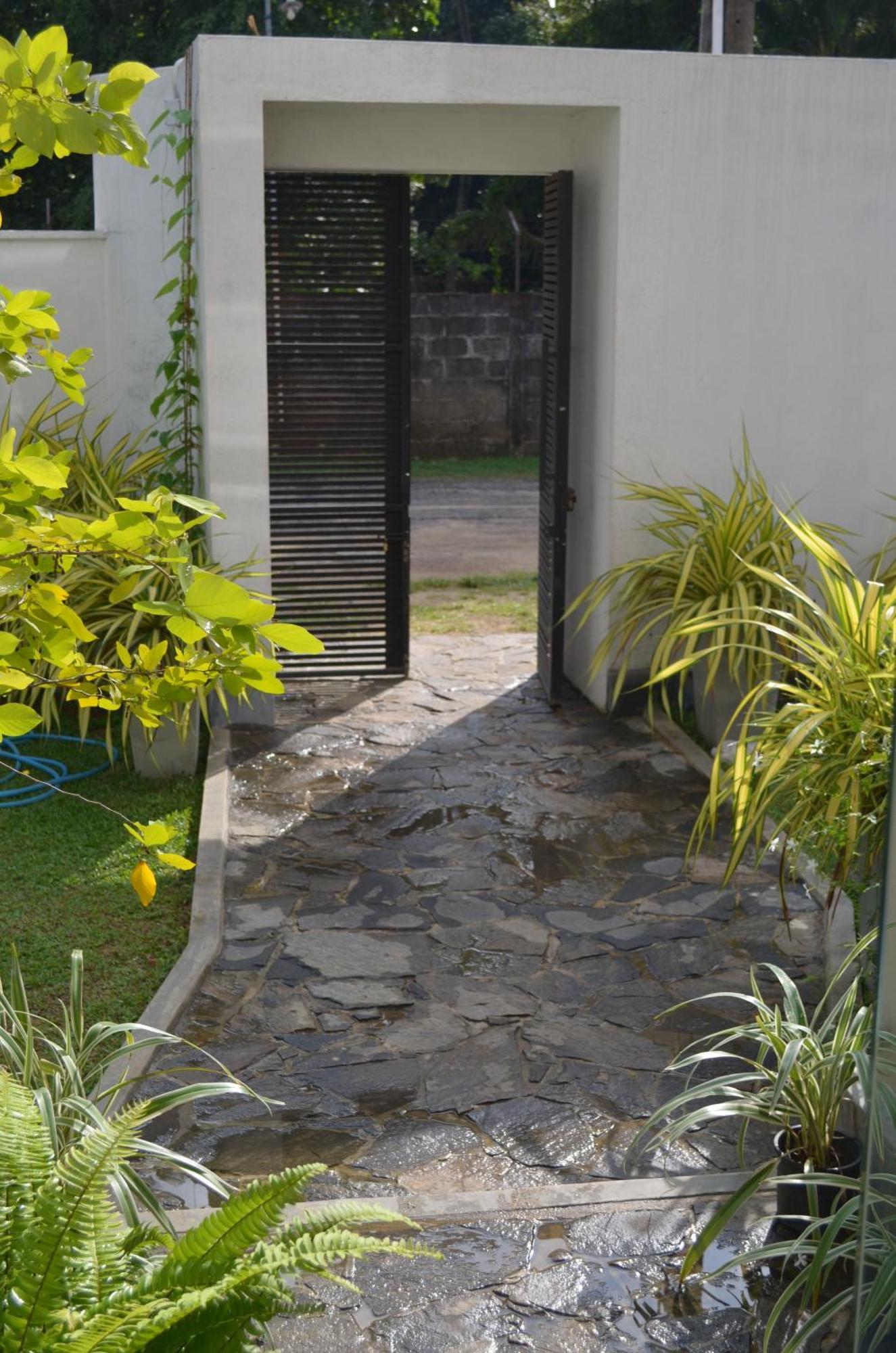 Silina Airport Transit Hotel & Residence Katunayaka Bagian luar foto