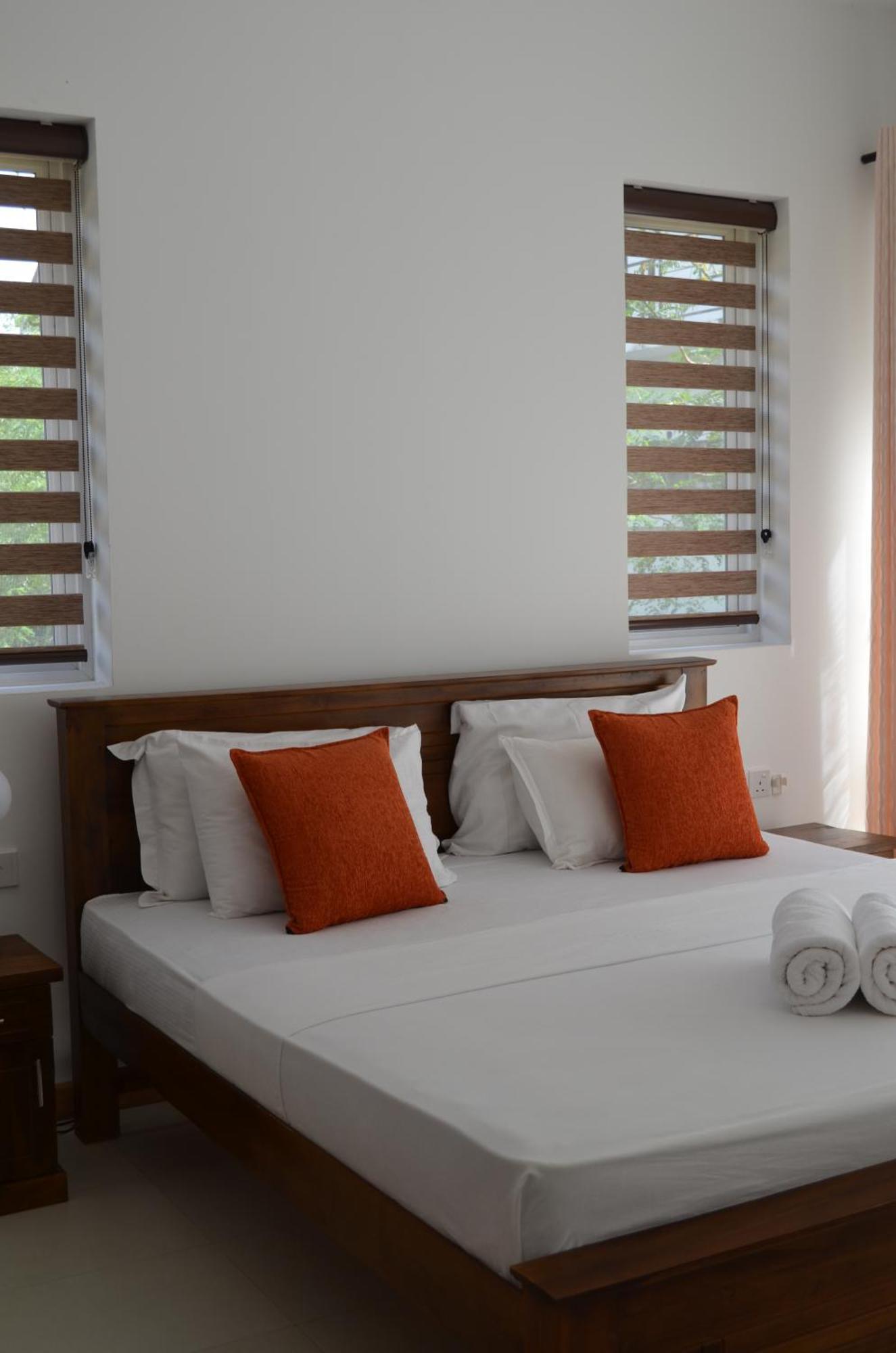 Silina Airport Transit Hotel & Residence Katunayaka Bagian luar foto