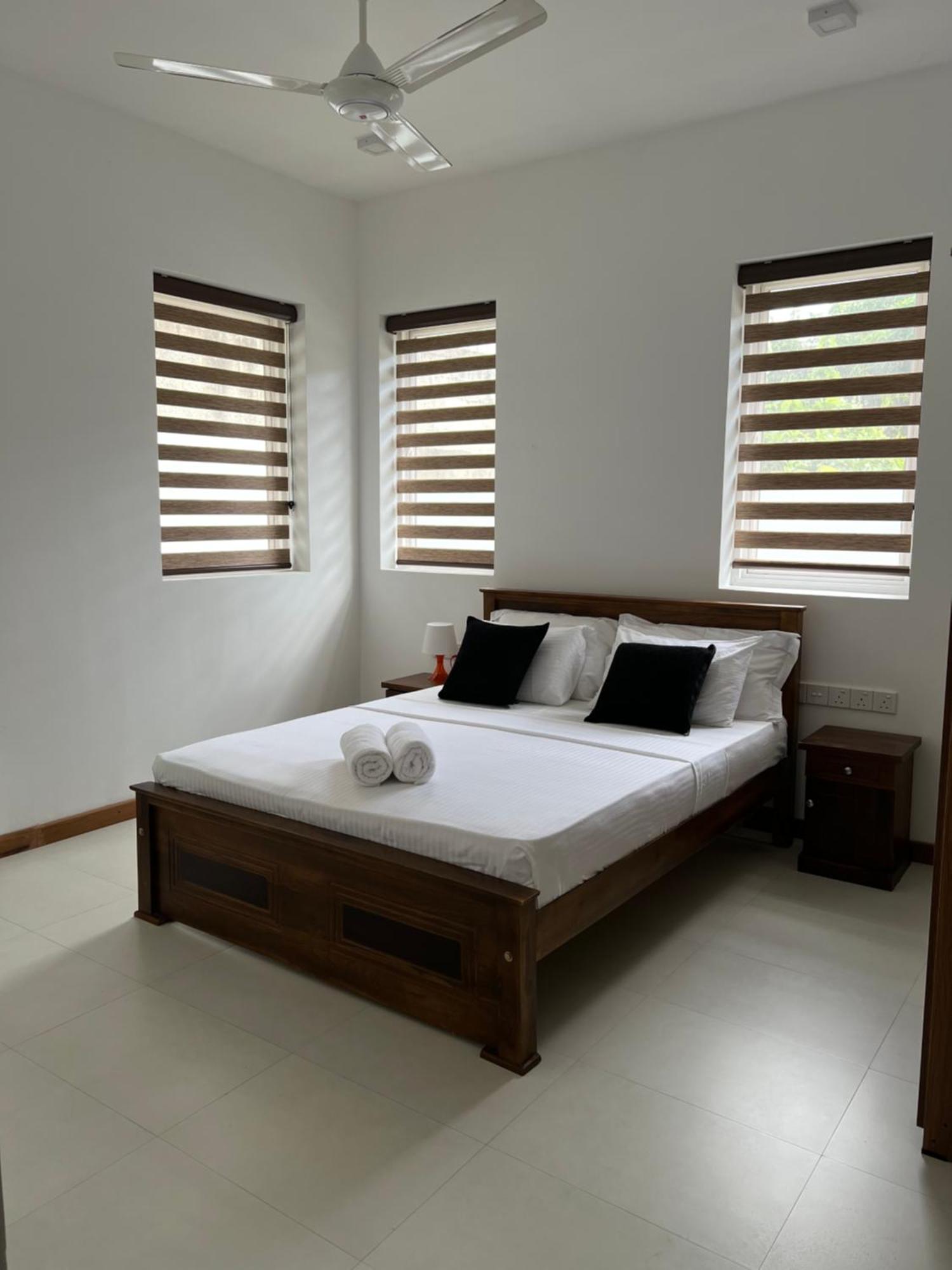 Silina Airport Transit Hotel & Residence Katunayaka Bagian luar foto