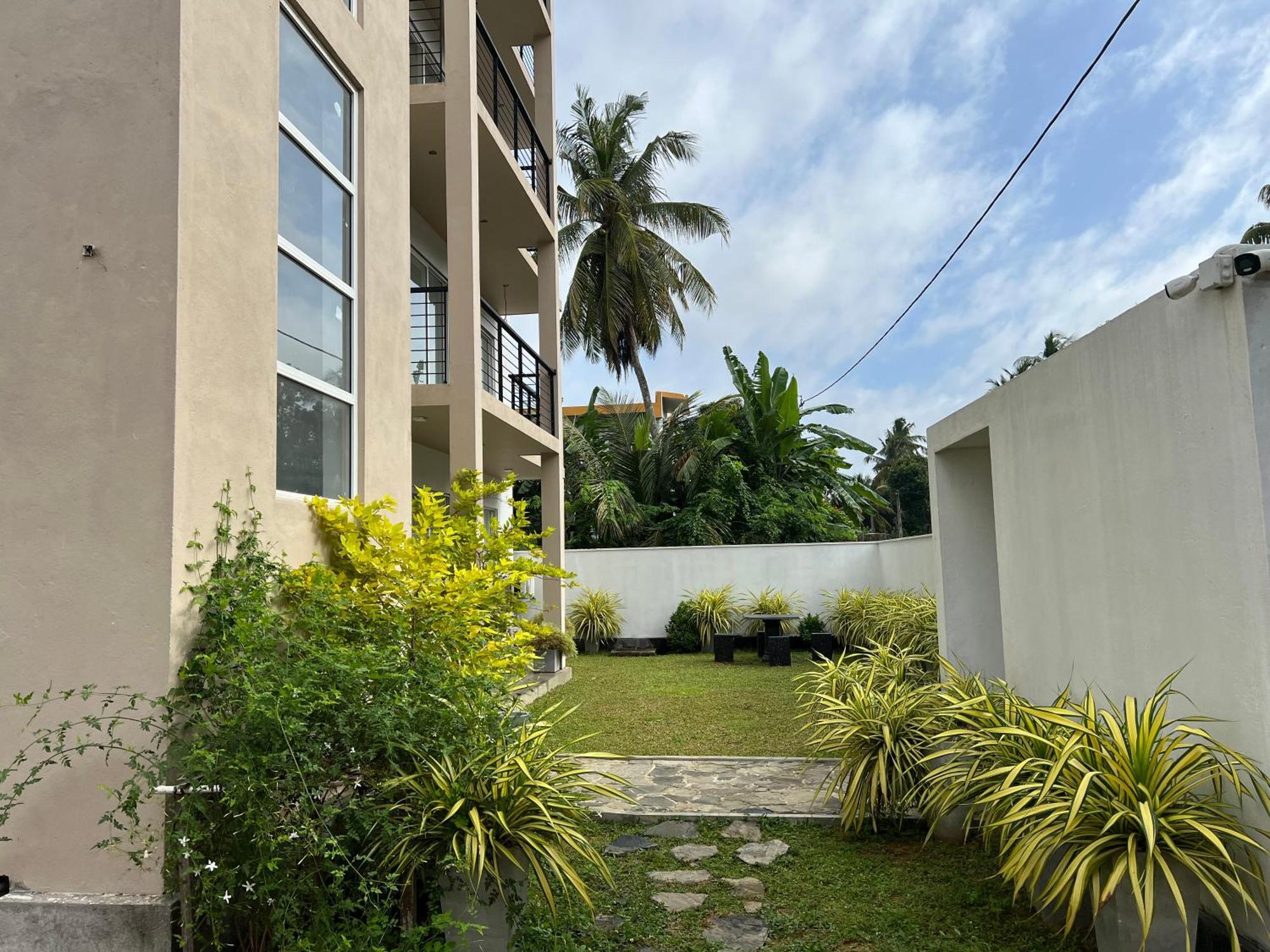 Silina Airport Transit Hotel & Residence Katunayaka Bagian luar foto