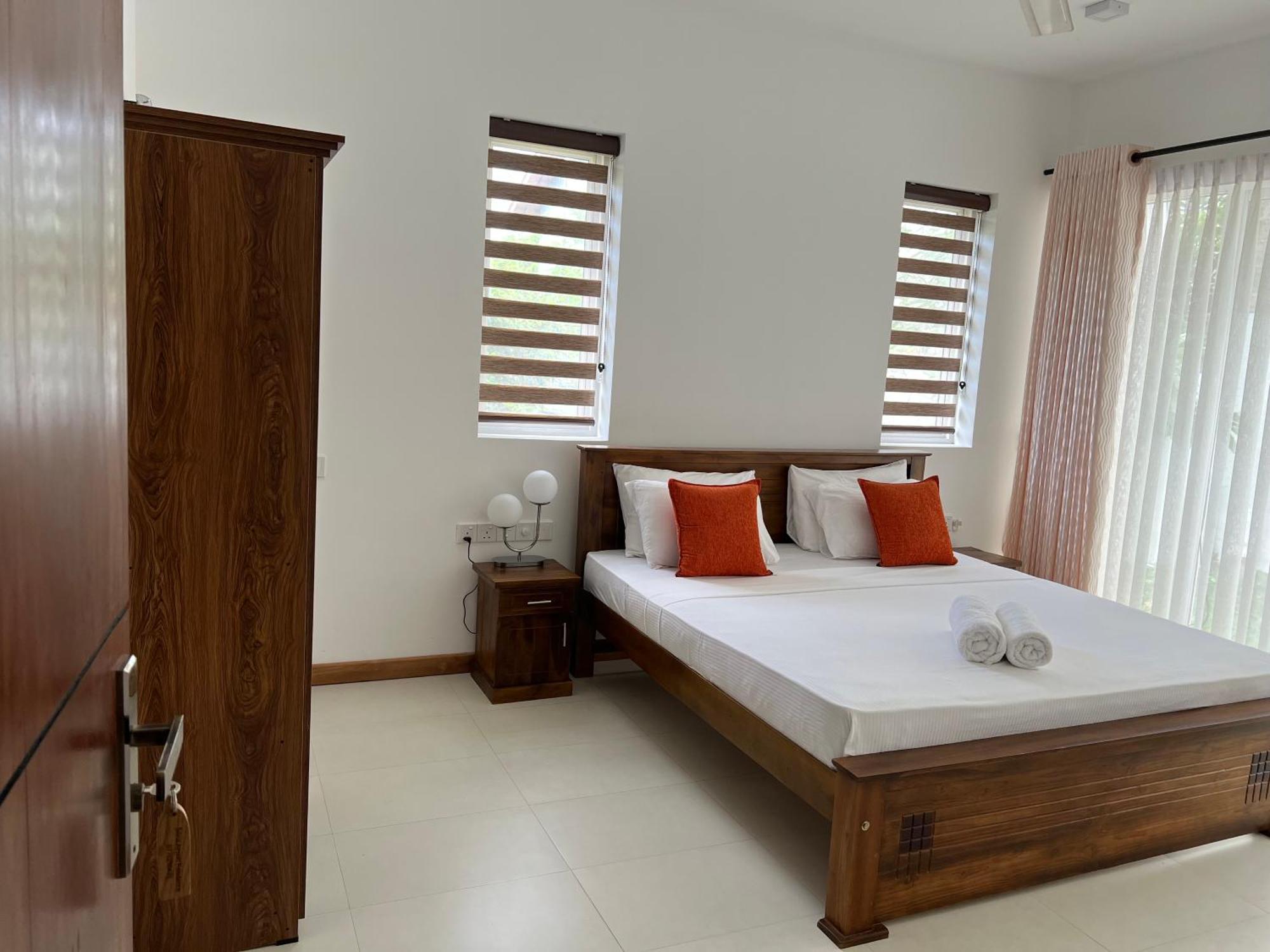 Silina Airport Transit Hotel & Residence Katunayaka Bagian luar foto