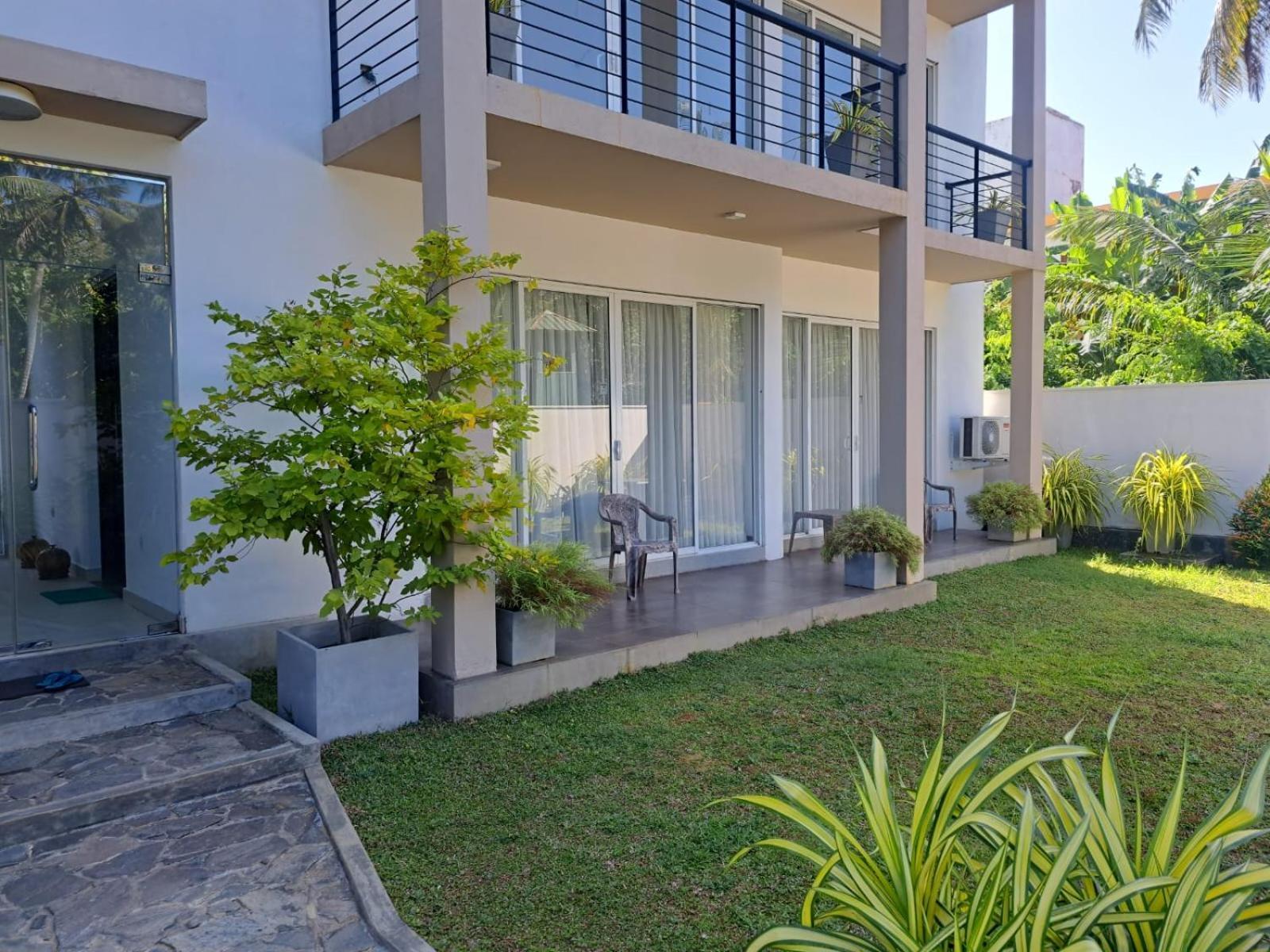 Silina Airport Transit Hotel & Residence Katunayaka Bagian luar foto